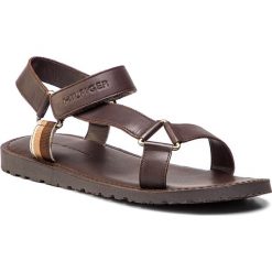 Sandały TOMMY HILFIGER - Strappy Leather Sandal FM0FM02119 Coffee Bean 212. Pomarańczowe klapki męskie TOMMY HILFIGER, bez wzorów, ze skóry. Za 299,00 zł.