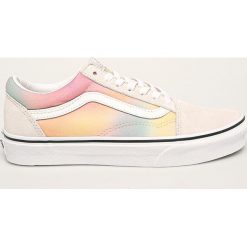 Vans - Tenisówki. Trampki i tenisówki damskie Vans, bez wzorów, ze skóry, na sznurówki. Za 339,90 zł.