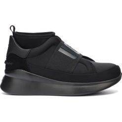 UGG Neutra Tenisówki Czarny. Czarne trampki i tenisówki damskie Ugg, bez wzorów, ze skóry, bez zapięcia. Za 671,95 zł.