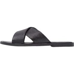 Chodaki damskie: KIOMI Klapki black