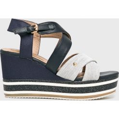 Wrangler - Koturny America Wonder. Niebieskie koturny damskie Wrangler, bez obcasa, na obcasie, na klamry. W wyprzedaży za 229,90 zł.