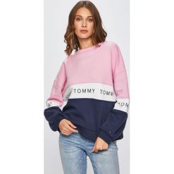 Tommy Jeans - Bluza. Szare bluzy damskie z nadrukiem marki Tommy Jeans, s, z bawełny, bez kaptura. Za 449,90 zł.