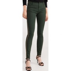 Spodnie z lampasami - Khaki. Brązowe spodnie damskie Reserved. Za 89,99 zł.