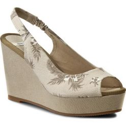 Sandały GANT - Stella 12568187 Beige Jungle Print G902. Brązowe klapki damskie GANT, bez wzorów, z tworzywa sztucznego, bez obcasa, na obcasie. W wyprzedaży za 219,00 zł.