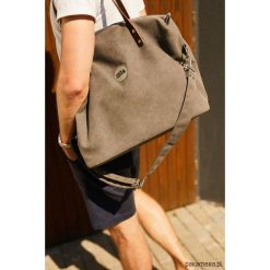 Męska torba weekendowa z paskami ze skóry. Torby męskie skórzane Pakamera, w paski, z bawełny, na ramię, duże. Za 380,00 zł.