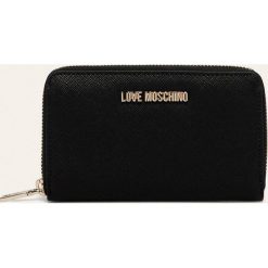 Love Moschino - Portfel. Czarne portfele damskie Love Moschino, bez wzorów, ze skóry ekologicznej. W wyprzedaży za 269,90 zł.
