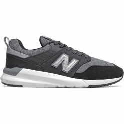 New Balance WS009HC1. Białe buty sportowe damskie New Balance, bez wzorów, z gumy, klasyczne. Za 279,99 zł.