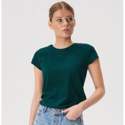 Gładka koszulka basic - Turkusowy. Niebieskie koszulki damskie Sinsay, s. Za 9,99 zł.