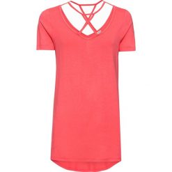 Shirt z dłuższym tyłem i ozdobnymi troczkami bonprix jasny różowy. Różowe bluzki damskie bonprix, bez wzorów, z elastanu, bez kołnierzyka, bez rękawów. Za 21,99 zł.