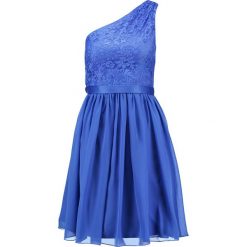 Laona Sukienka koktajlowa electric blue. Niebieskie sukienki damskie marki Laona, bez wzorów, z poliesteru, wizytowe, bez kołnierzyka, bez rękawów. W wyprzedaży za 405,30 zł.