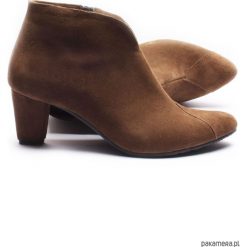 Anmore II Dark Beige. Brązowe botki damskie Pakamera, ze skóry, bez obcasa, na obcasie, na zamek. Za 570,00 zł.