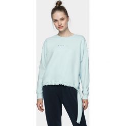 Bluza damska. Bluzy damskie xs, bez wzorów, z wiskozy, z krótkim rękawem, krótkie, bez kaptura. W wyprzedaży za 99,99 zł.