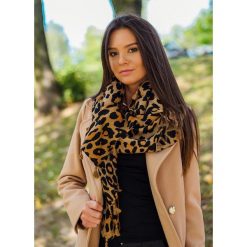 SZALIK HOLLY CAMEL - UNI. Brązowe szaliki damskie Fanaberia.com, bez wzorów. Za 39,00 zł.