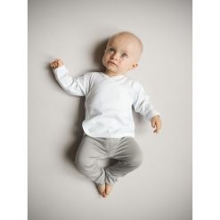 Spodenki BAMBOO GRAY 86. Szare spodnie niemowlęce marki NANAF ORGANIC, bez wzorów. Za 44,99 zł.