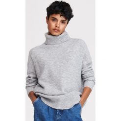 Sweter z golfem - Szary. Szare swetry damskie Reserved, s, bez wzorów, bez rękawów, bez kaptura. W wyprzedaży za 59,99 zł.