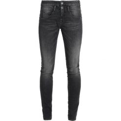 Herrlicher BABY SLIM STRETCH Jeansy Slim Fit titanium. Czarne jeansy damskie marki Herrlicher, bez wzorów, z elastanu. Za 509,00 zł.