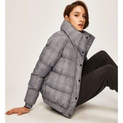 Answear - Kurtka. Czarne kurtki damskie ANSWEAR, s, z poliesteru, krótkie. W wyprzedaży za 139,90 zł.