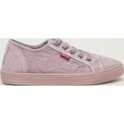 Levi's - Tenisówki. Fioletowe trampki i tenisówki damskie marki Levi's®, bez wzorów, z gumy, na sznurówki. Za 189,90 zł.