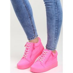 Fuksjowe Sneakersy I Promise You. Sneakersy damskie Born2be. Za 69,99 zł.