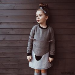 Sukienka bluza dresowa Wilk. Czarne sukienki dziewczęce Pakamera, z bawełny. Za 149,00 zł.