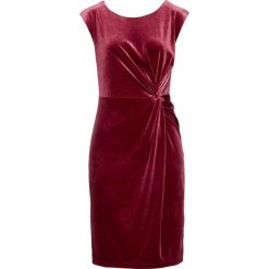 Sukienka shirtowa bonprix ciemnoczerwony. Czerwone sukienki damskie bonprix, bez wzorów, bez kołnierzyka, bez rękawów. Za 54,99 zł.