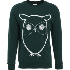 Knowledge Cotton Apparel BIG OWL Bluza green gables. Zielone kardigany męskie marki Knowledge Cotton Apparel, s, z bawełny. Za 399,00 zł.
