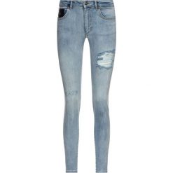 Jeansy Slim Fit John Richmond RWP19273JE. Niebieskie jeansy damskie John Richmond, bez wzorów, z elastanu. W wyprzedaży za 399,00 zł.