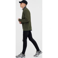 Bluzy męskie: Bluza basic z wytłaczanym napisem