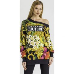 BLUZA Versace Jeans Couture. Bluzy damskie Versace Jeans Couture, s, z nadrukiem, z jeansu, bez rękawów, bez kaptura. Za 769,30 zł.