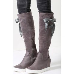 Szare Kozaki Heart Of Silver. Szare koturny damskie vices, bez obcasa, na koturnie, bez zapięcia. Za 89,99 zł.