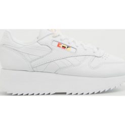 Reebok Classic - Buty Cl Lthr Double x Gigi Hadid. Białe buty sportowe damskie Reebok Classic, bez wzorów, ze skóry, sportowe, reebok classic. W wyprzedaży za 439,90 zł.