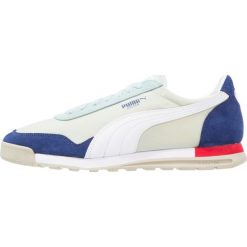 Puma JOGGER OG Tenisówki i Trampki bluedepths/mykonosblue/white. Niebieskie trampki męskie Puma, z materiału. W wyprzedaży za 186,45 zł.