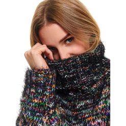 Luźny sweter z golfem. Czarne swetry damskie Top Secret, bez wzorów, z dzianiny, bez rękawów. Za 139,99 zł.