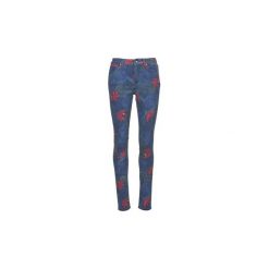 Jeansy slim fit Roxy SUNTRIPPERS HIGH WAIST PRINTS. Niebieskie jeansy damskie Roxy, z podwyższonym stanem. W wyprzedaży za 216,30 zł.
