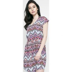 Seafolly - Narzutka Plażowa. Szare kardigany damskie marki Seafolly, xs, z aplikacjami, z wiskozy. W wyprzedaży za 329,90 zł.