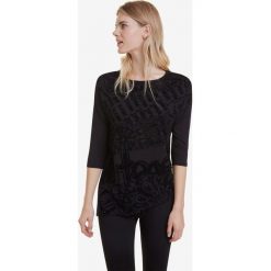 Desigual Karen Koszulka Czarny. Czarne koszulki damskie Desigual, m, z nadrukiem, z elastanu, bez kołnierzyka. Za 326,95 zł.
