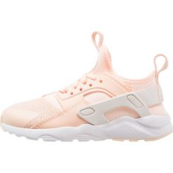 Nike Sportswear HUARACHE RUN ULTRA SE (PS) Tenisówki i Trampki crimson tint/sail/royal tint/white. Różowe buty dziewczęce sportowe Nike Sportswear, z tworzywa sztucznego. Za 359,00 zł.