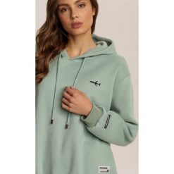 Miętowa Bluza Ariesarah. Zielone bluzy damskie Renee, s, bez wzorów, bez rękawów, bez kaptura. Za 99,99 zł.