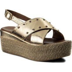 Espadryle INUOVO - 8863 Gold. Żółte espadryle damskie marki Inuovo, z aplikacjami, ze skóry, bez obcasa, na obcasie. W wyprzedaży za 219,00 zł.