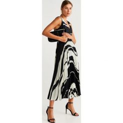 Mango - Sukienka Dancer. Czarne sukienki damskie Mango, na co dzień, s, bez wzorów, z poliesteru, casualowe, bez kołnierzyka, bez rękawów, midi, rozkloszowane. Za 399,90 zł.