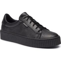 Sneakersy NESSI - 17111 Czarny Rio. Czarne półbuty damskie Nessi, ze skóry. W wyprzedaży za 199,00 zł.