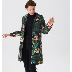 Parka z tropikalnym printem - Wielobarwn. Szare parki damskie marki House, xs, bez wzorów, bez kaptura. Za 159,99 zł.