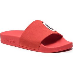 Klapki adidas - adilette W CM8412 Actred/Ftwwht/Cblack. Czerwone klapki damskie Adidas, bez wzorów, ze skóry, bez obcasa. W wyprzedaży za 159,00 zł.