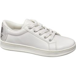 Sportowe buty dziecięce Graceland białe. Białe buciki niemowlęce marki Graceland, z materiału. Za 79,90 zł.