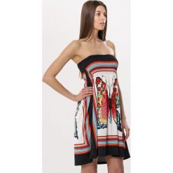 Biała Sukienka Detect. Białe sukienki damskie Born2be, na lato, s, z nadrukiem, bez kołnierzyka, bez rękawów, mini, rozkloszowane. Za 29,99 zł.