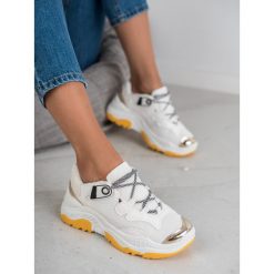 BIAŁE SNEAKERSY DAMSKIE - biały. Białe sneakersy damskie SMALL SWAN. Za 59,90 zł.