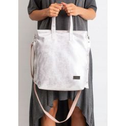 Torebka damska shopper bag worek 0005 srebrna - srebrny. Szare torby damskie na zakupy w paski, z jeansu, eleganckie, duże. Za 69,99 zł.