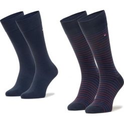 Zestaw 2 par wysokich skarpet męskich TOMMY HILFIGER - 100001496 Navy/Red 010. Niebieskie skarpetki męskie TOMMY HILFIGER, bez wzorów, z elastanu. Za 59,00 zł.
