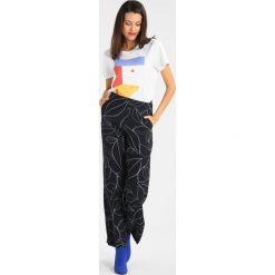 T-shirty damskie: Storm & Marie FIELD TEE Tshirt z nadrukiem bright white