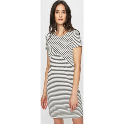 Vero Moda - Sukienka. Białe sukienki damskie Vero Moda, na co dzień, s, bez wzorów, z elastanu, casualowe, z okrągłym kołnierzem, z krótkim rękawem, krótkie, mini, proste. W wyprzedaży za 69,90 zł.